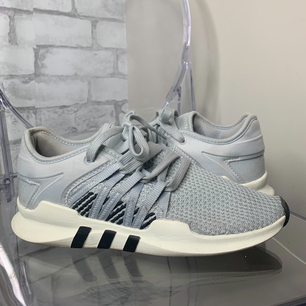 📍Adidas Sneakers